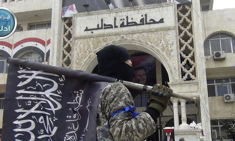 Η Ουάσινγκτον «καρφώνει» Άγκυρα: «Η κυβέρνηση Ερντογάν βοηθάει τον ISIS να επιβιώσει, στηρίζει τρομοκράτες» – Στον άξονα του κακού η Τουρκία